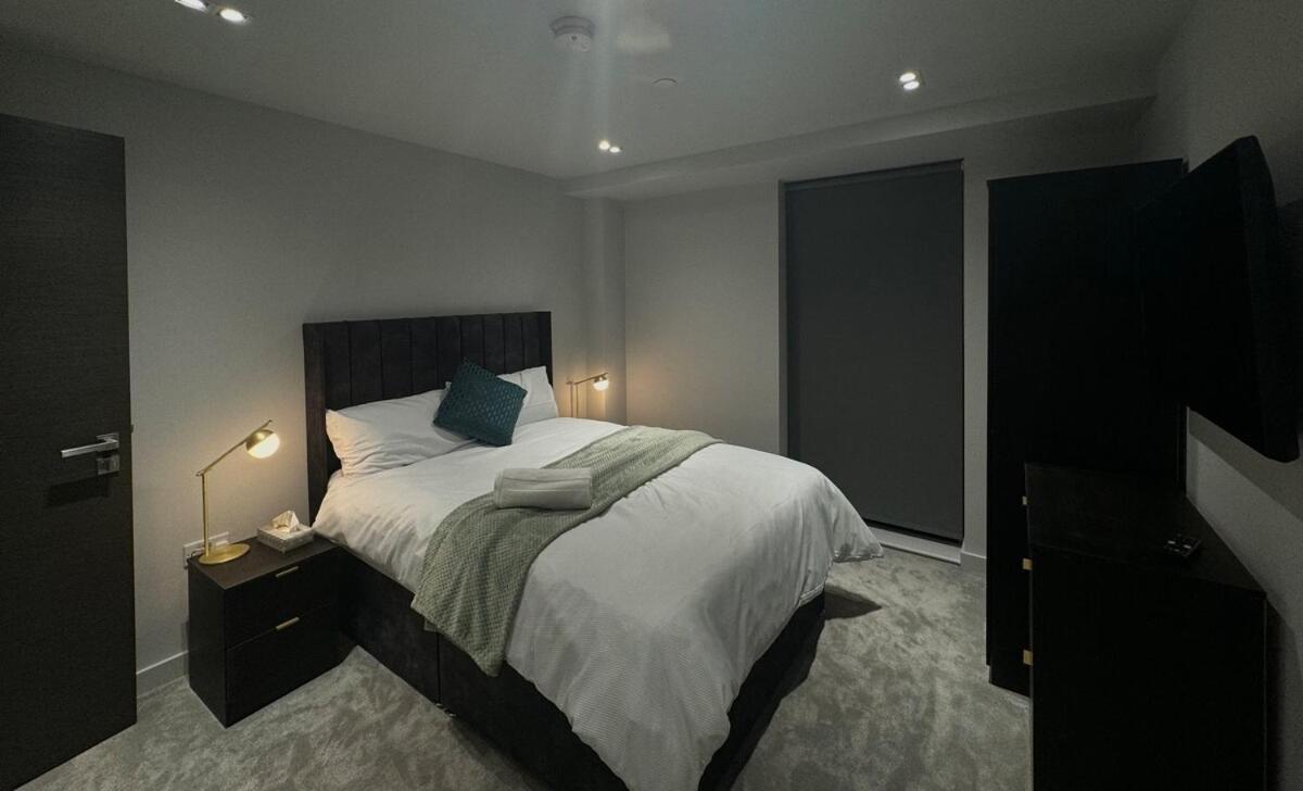 Modern 2-Bedroom Apartment In Heart Of ลิเวอร์พูล ภายนอก รูปภาพ
